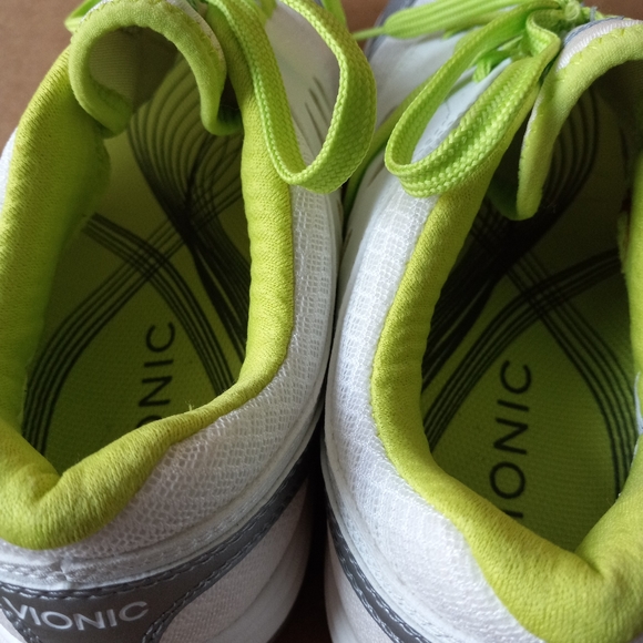 Vionic Womens White Sneakers Tennis Shoes Sz 8 lime green shoe strings - Picture 9 of 9